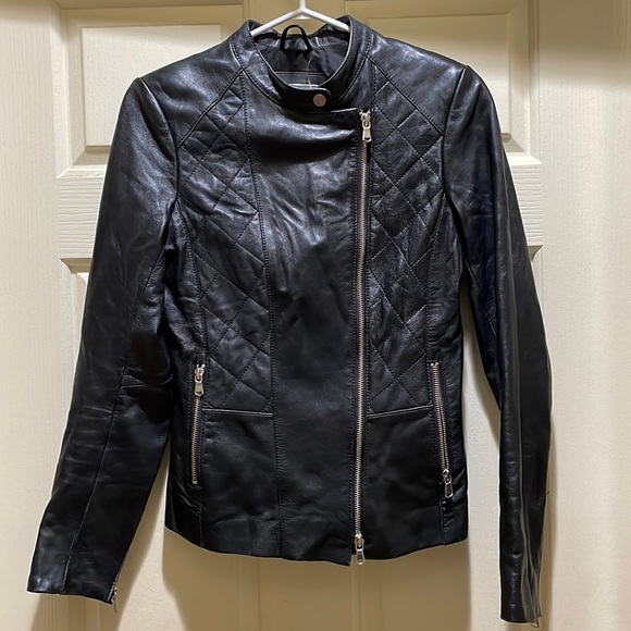 Danier black leather jacket (sz 4) - Picture 1 of 14